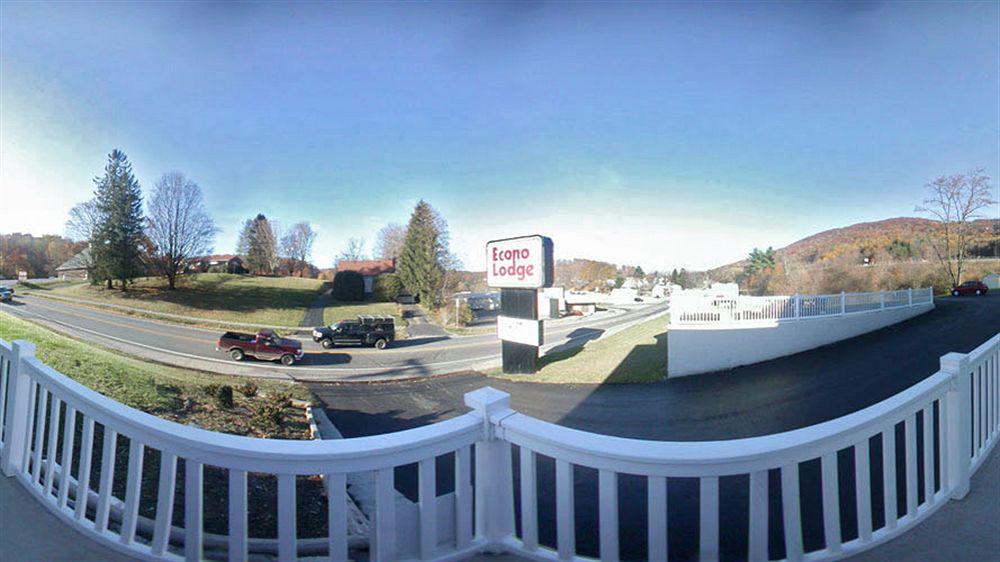 Econo Lodge Near Bluefield College Bagian luar foto